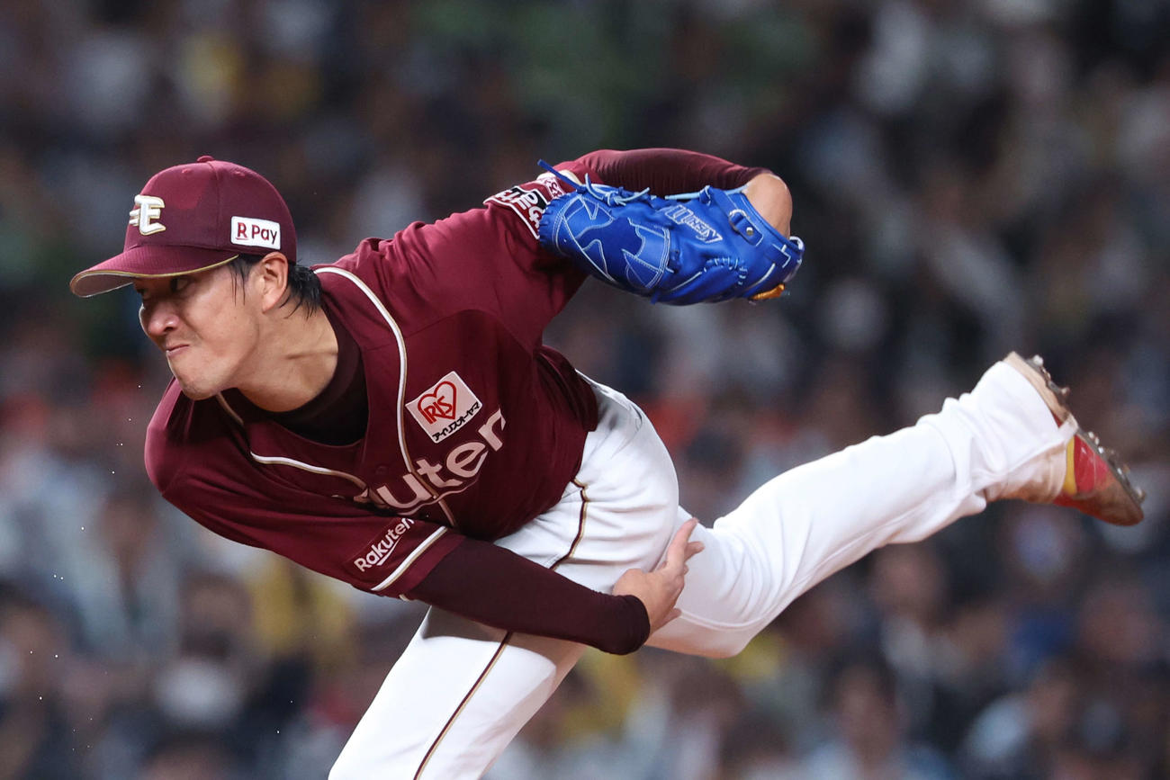 西武対楽天　3回裏、力投する岸（撮影・河田真司）