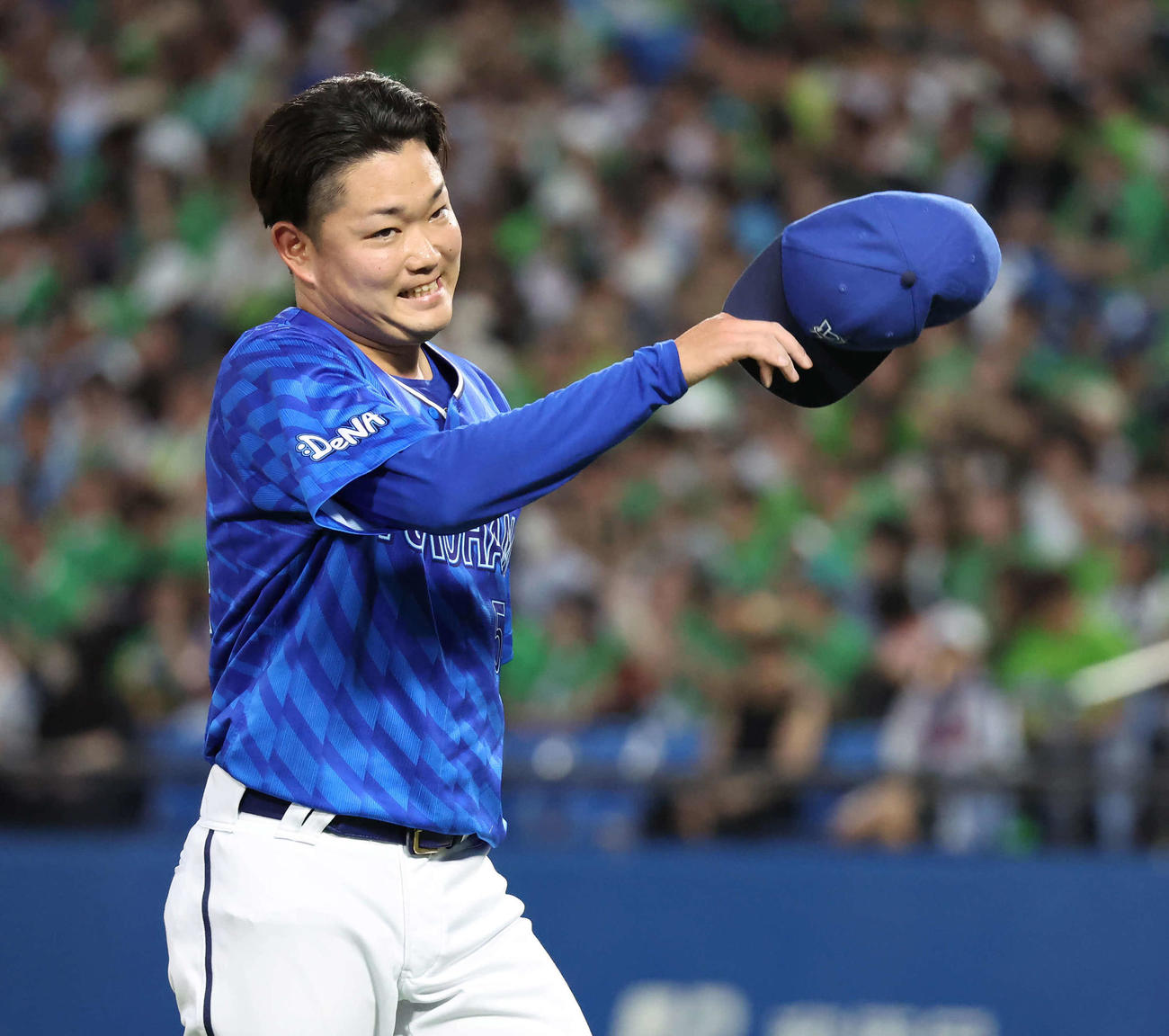 ヤクルト対DeNA 1回裏ヤクルト2死三塁、村上を左飛に仕留めた先発石田裕（撮影・丹羽敏通）