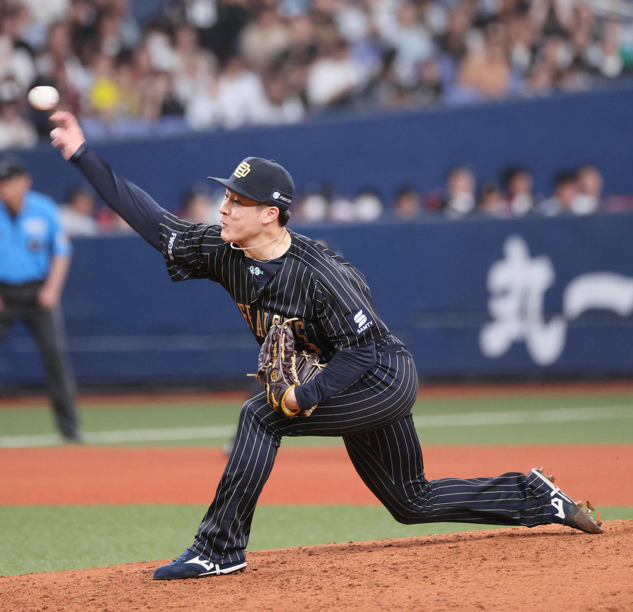 オリックス対ロッテ　7回表を抑え3勝目を挙げた吉田（撮影・宮崎幸一）