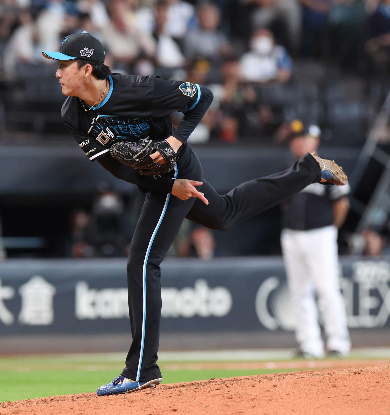日本ハム対ソフトバンク　日本ハム5番手の柳川（撮影・佐藤翔太）