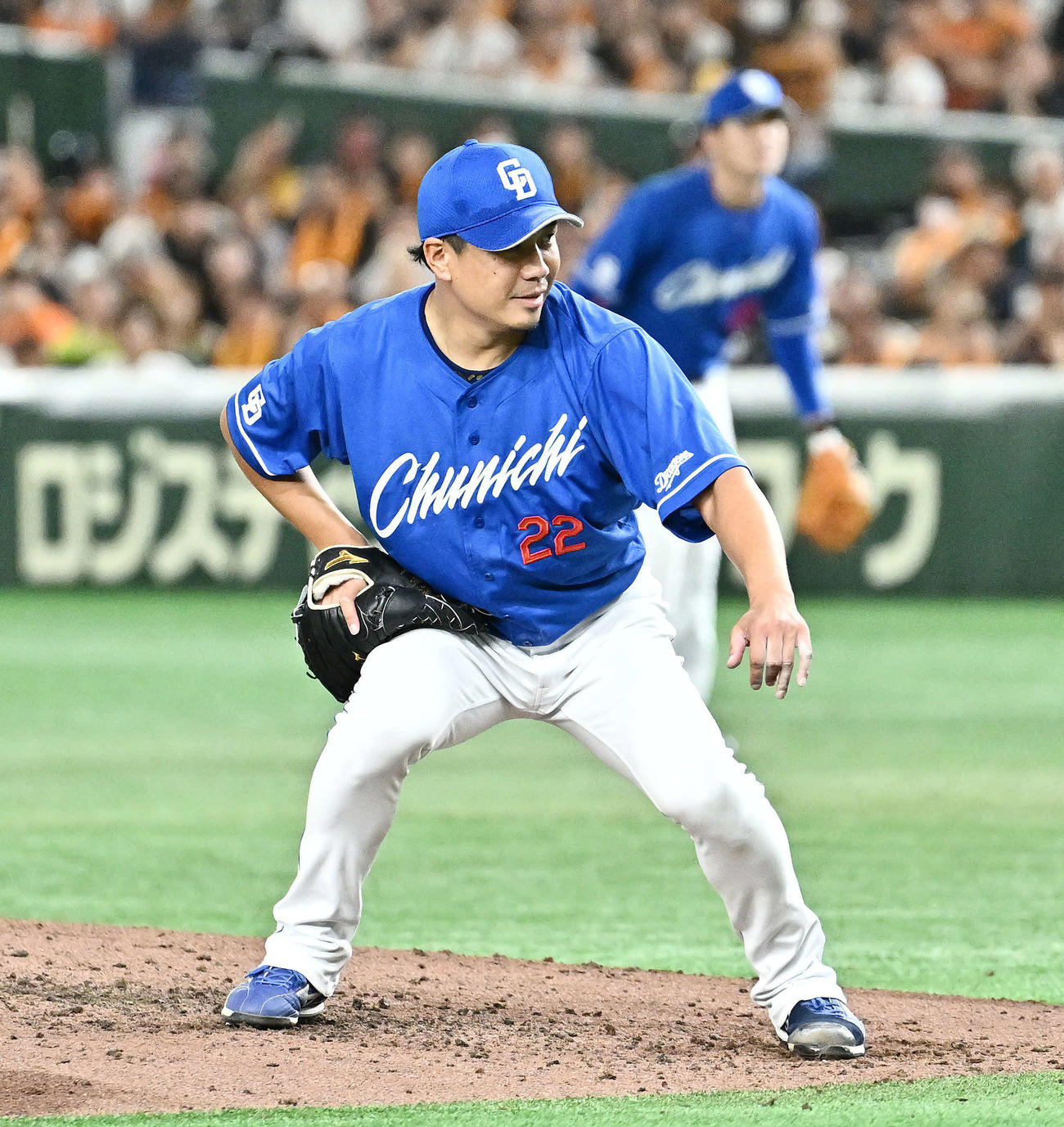 巨人対中日　5回裏巨人2死、吉川に四球を与える大野（撮影・滝沢徹郎）