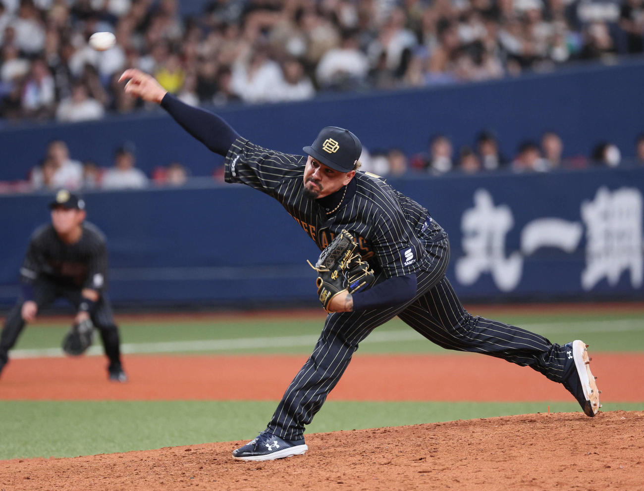 オリックス対ロッテ　最後を締めたマチャドは20セーブを挙げ、レスリー氏の外国人守護神の球団セーブ記録を更新する（撮影・宮崎幸一）
