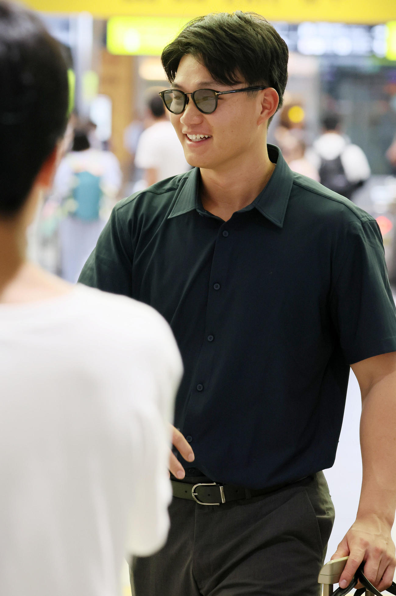 記者を発見し笑顔を見せる森下（撮影・加藤哉）