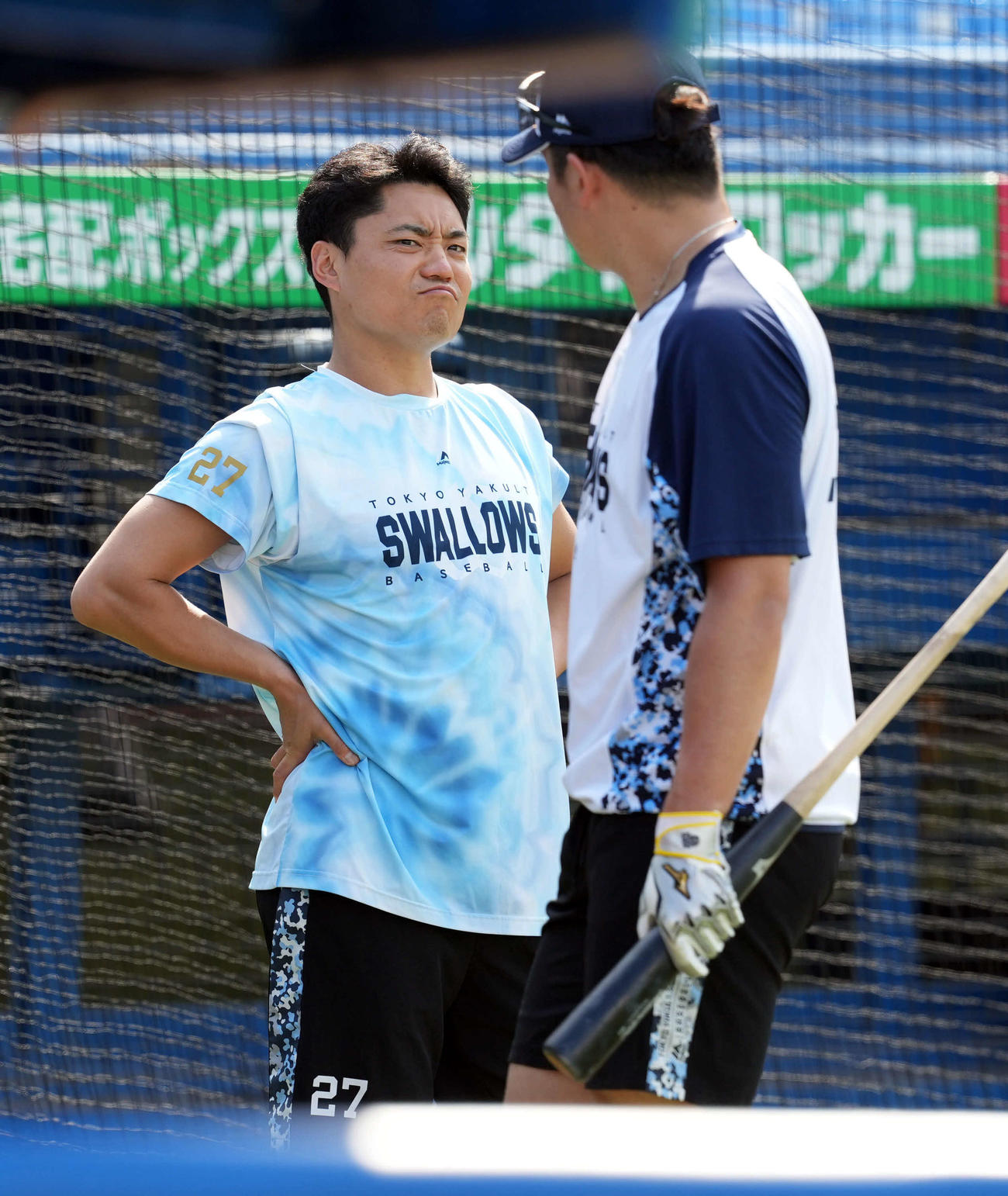 グラウンドに姿を見せたヤクルト中村悠平（2024年8月7日撮影）