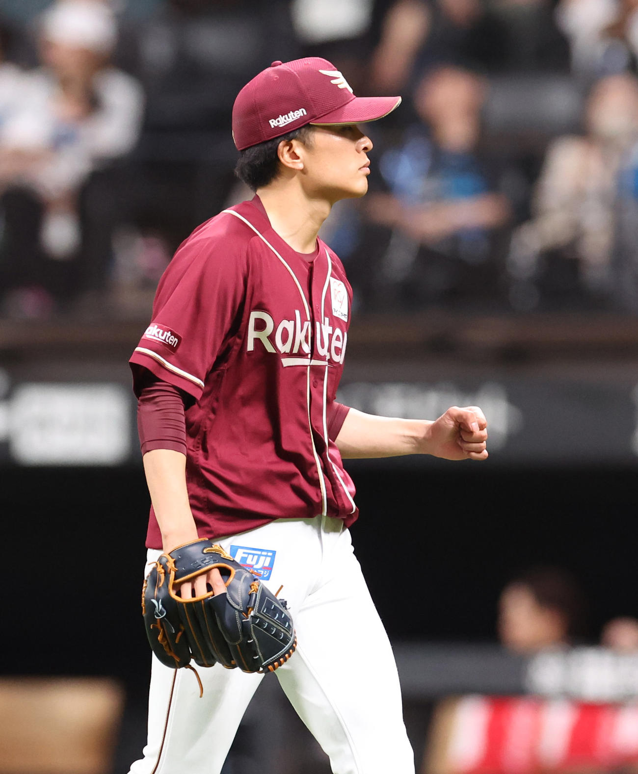 日本ハム対楽天　7回裏を無失点に抑えガッツポーズをする早川（撮影・佐藤翔太）
