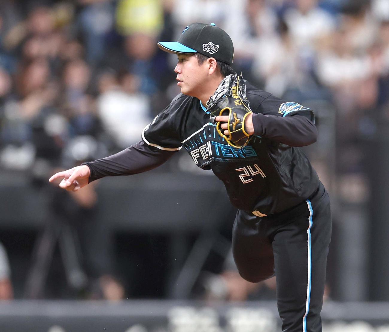日本ハム対楽天　日本ハム先発の金村（撮影・黒川智章）