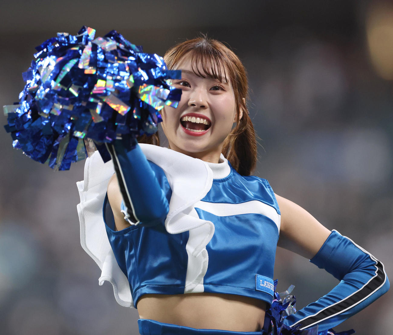 踊るファイターズガールの上村優菜