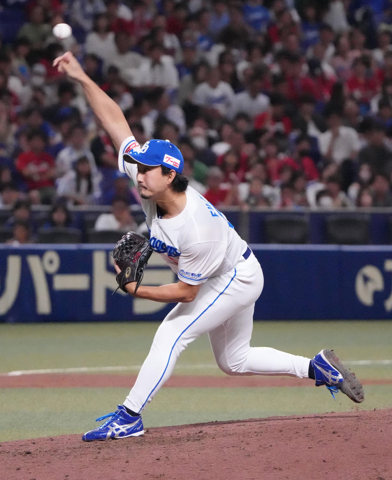 中日対広島　9回表、中日2番手で登板する藤嶋（撮影・森本幸一）