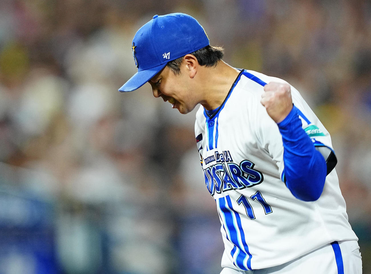 DeNA対阪神　7回表阪神の攻撃を無失点に抑えガッツポーズするDeNA東（撮影・垰建太）