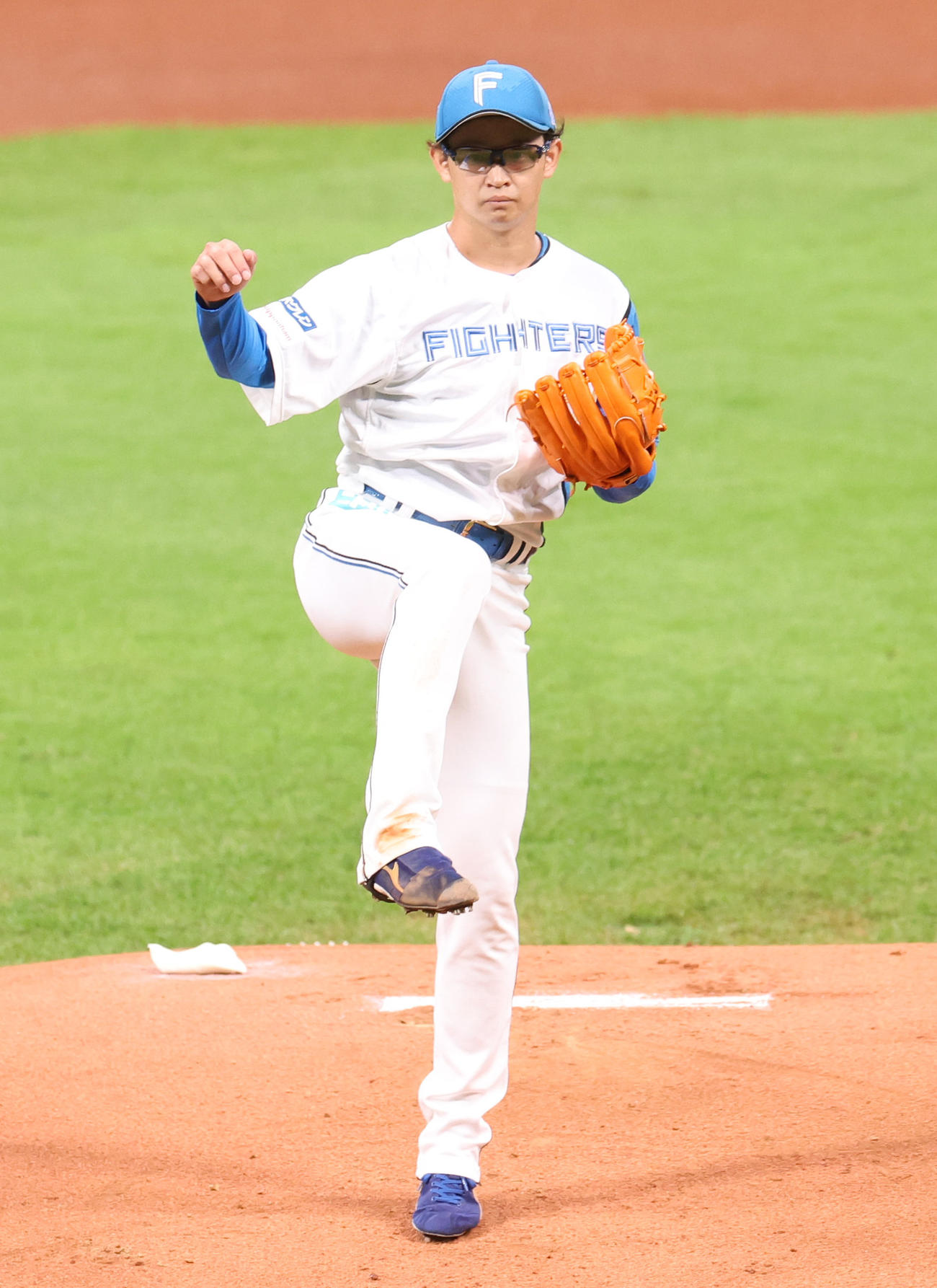 日本ハム2軍対北海道社会人・大学選抜　日本ハム先発の鈴木（撮影・佐藤翔太）