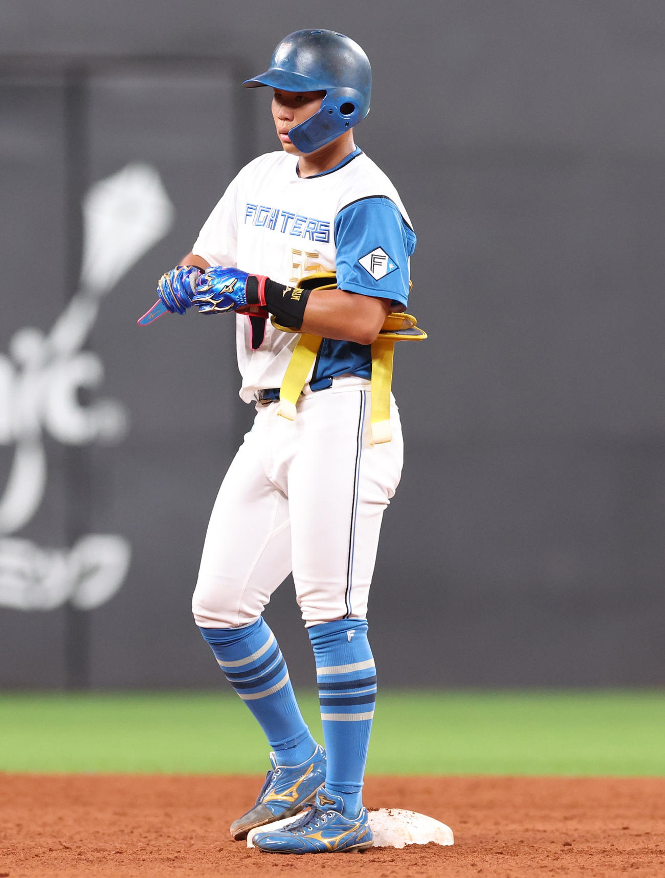 日本ハム2軍対北海道社会人・大学選抜　7回裏日本ハム2軍2死一塁、明瀬は適時二塁打を放つ（撮影・佐藤翔太）