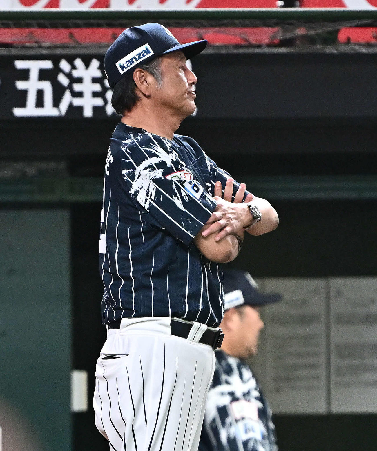 西武対日本ハム　厳しい表情の西武渡辺GM兼監督代行（撮影・滝沢徹郎）