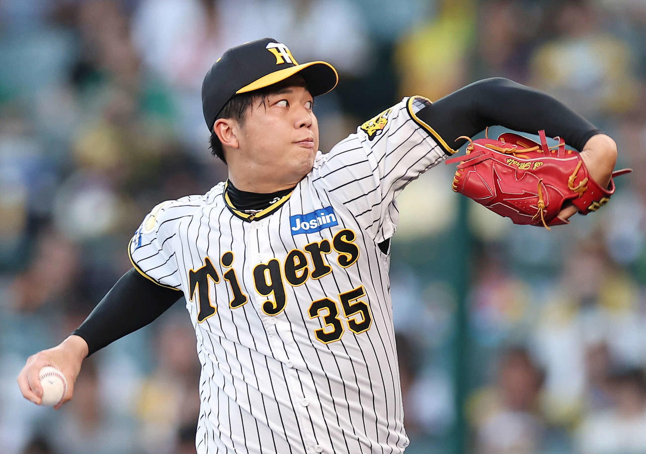 阪神対巨人　力投する阪神先発の才木（撮影・前田充）