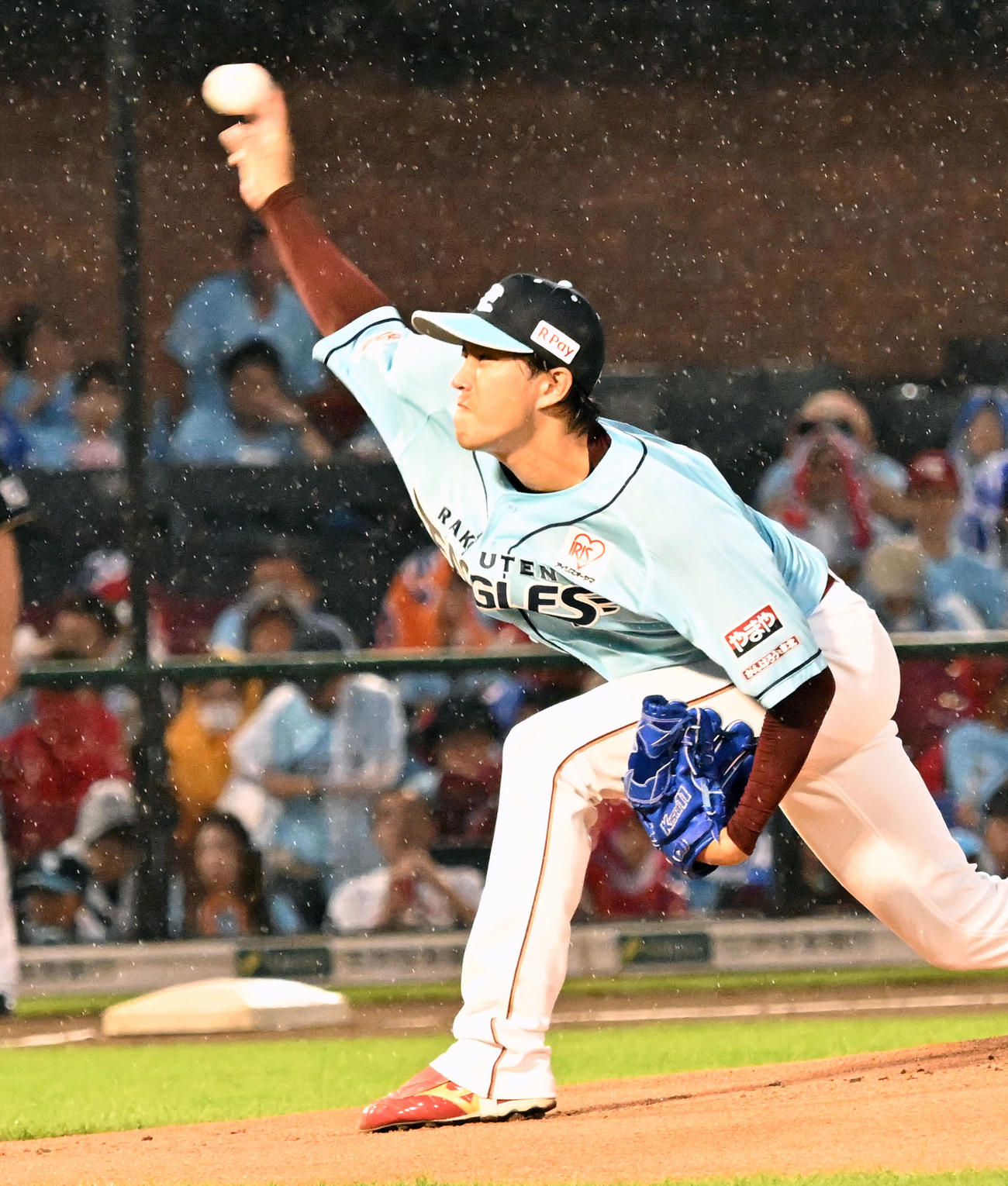 楽天対オリックス　オリックス戦に先発した楽天岸（撮影・千葉一成）