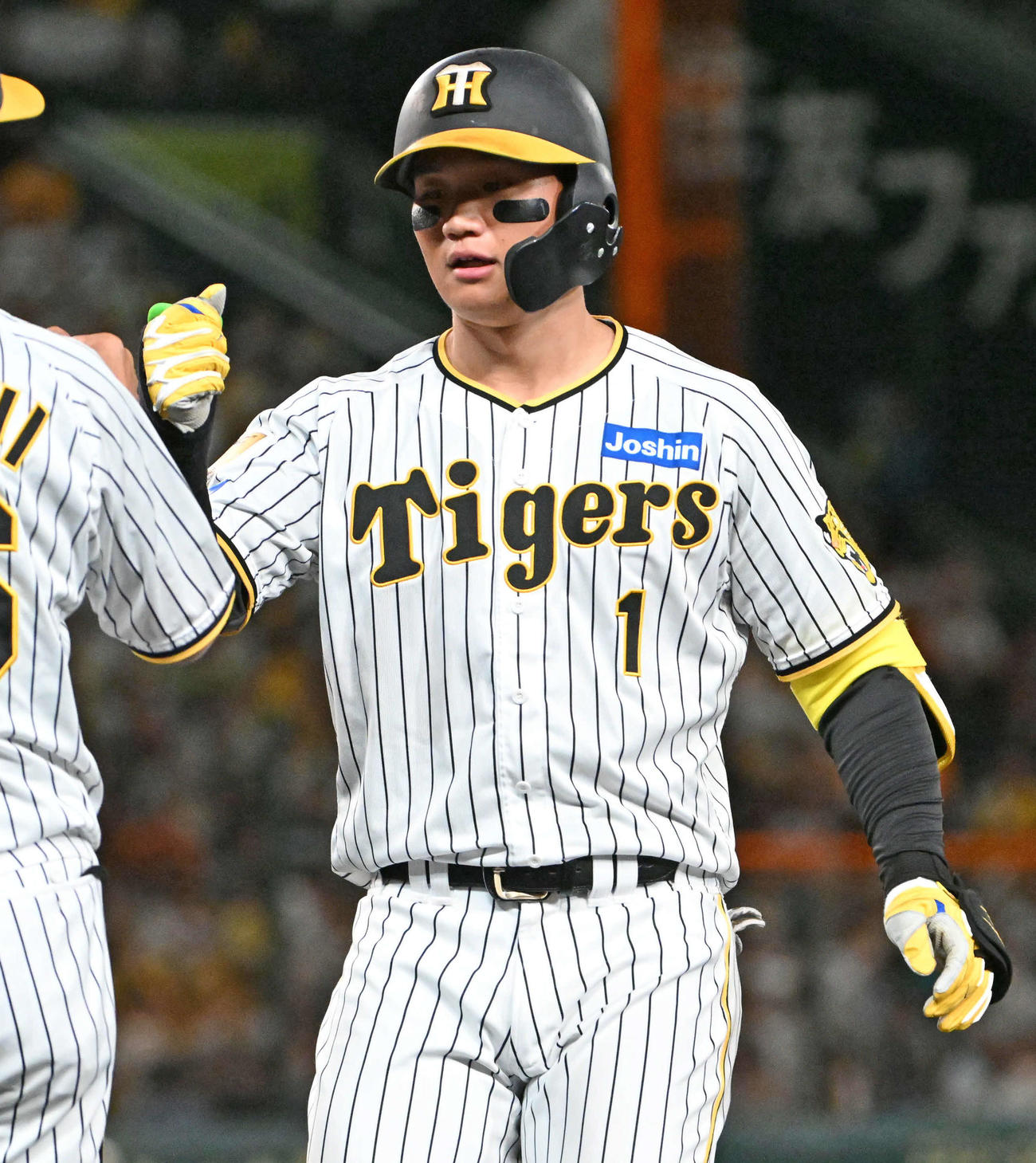 阪神対巨人　6回裏阪神2死、森下翔太は中安打を放つ（撮影・石井愛子）