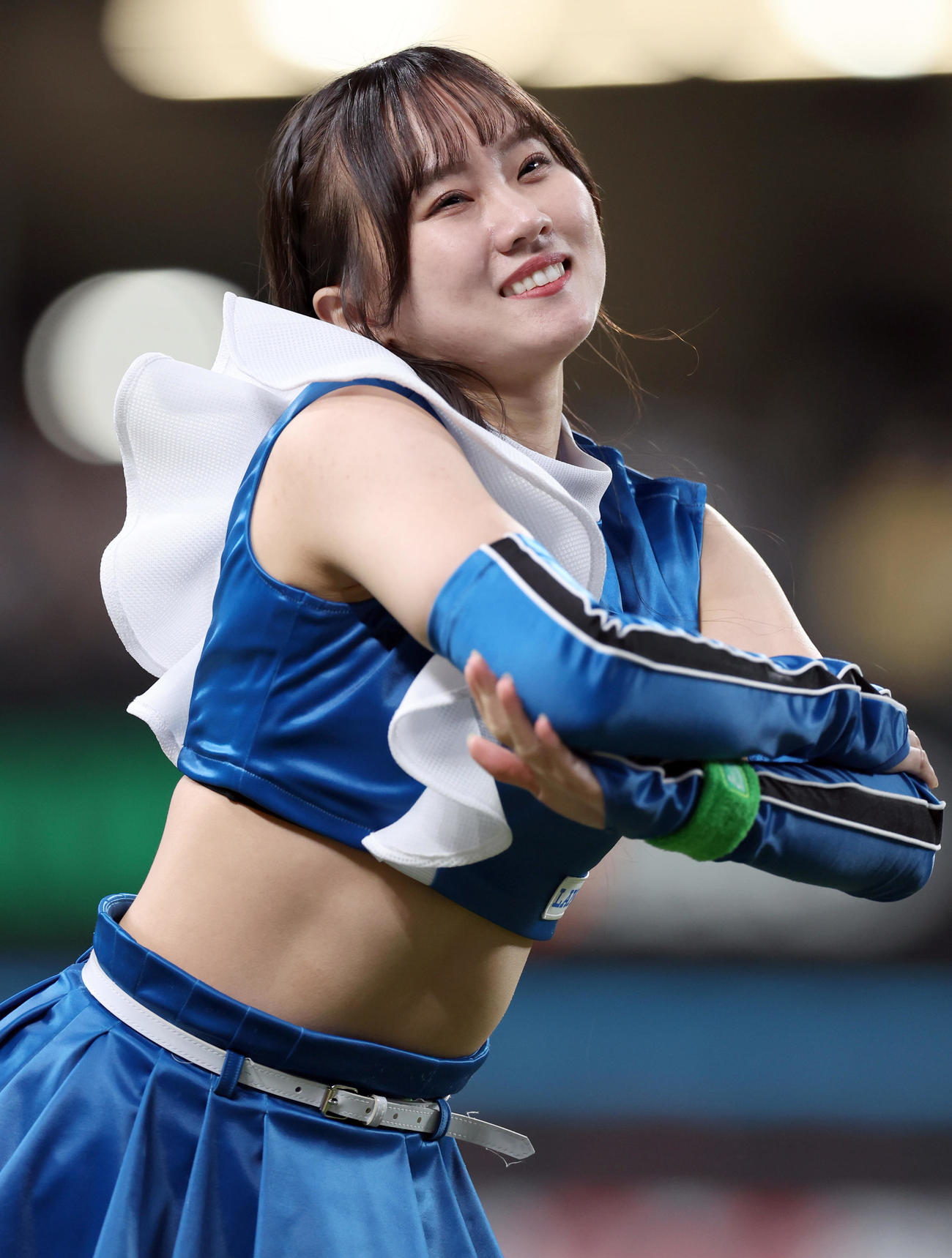 日本ハム対楽天　ダンスを踊るファイターズガールの駒野（撮影・黒川智章）