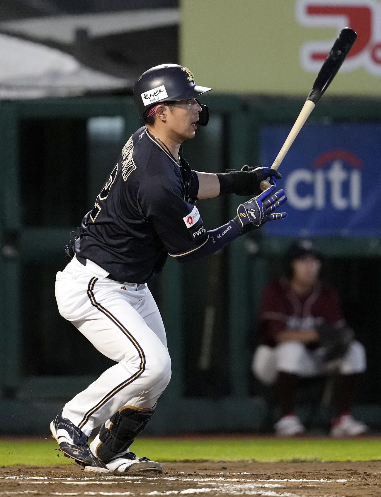 6回オリックス2死二塁、若月が左前へ適時打を放つ（共同）