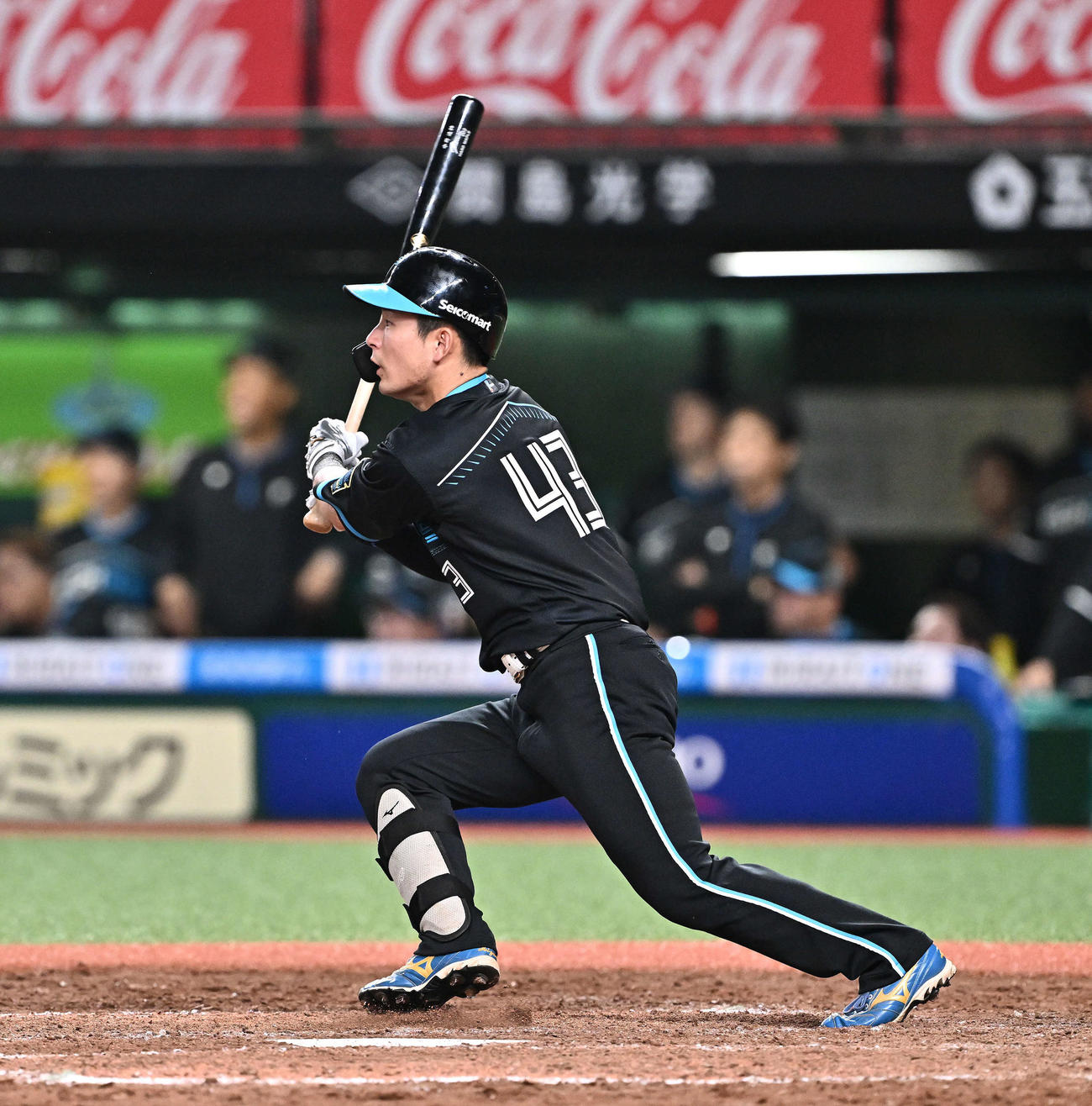 西武対日本ハム　9回表日本ハム2死二塁、水野は右翼に適時三塁打を放つ（撮影・滝沢徹郎）