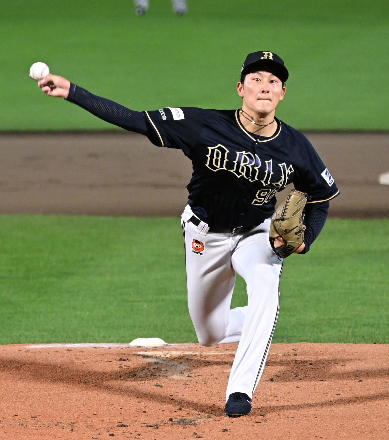 楽天対オリックス　楽天戦に先発したオリックス高島（撮影・千葉一成）