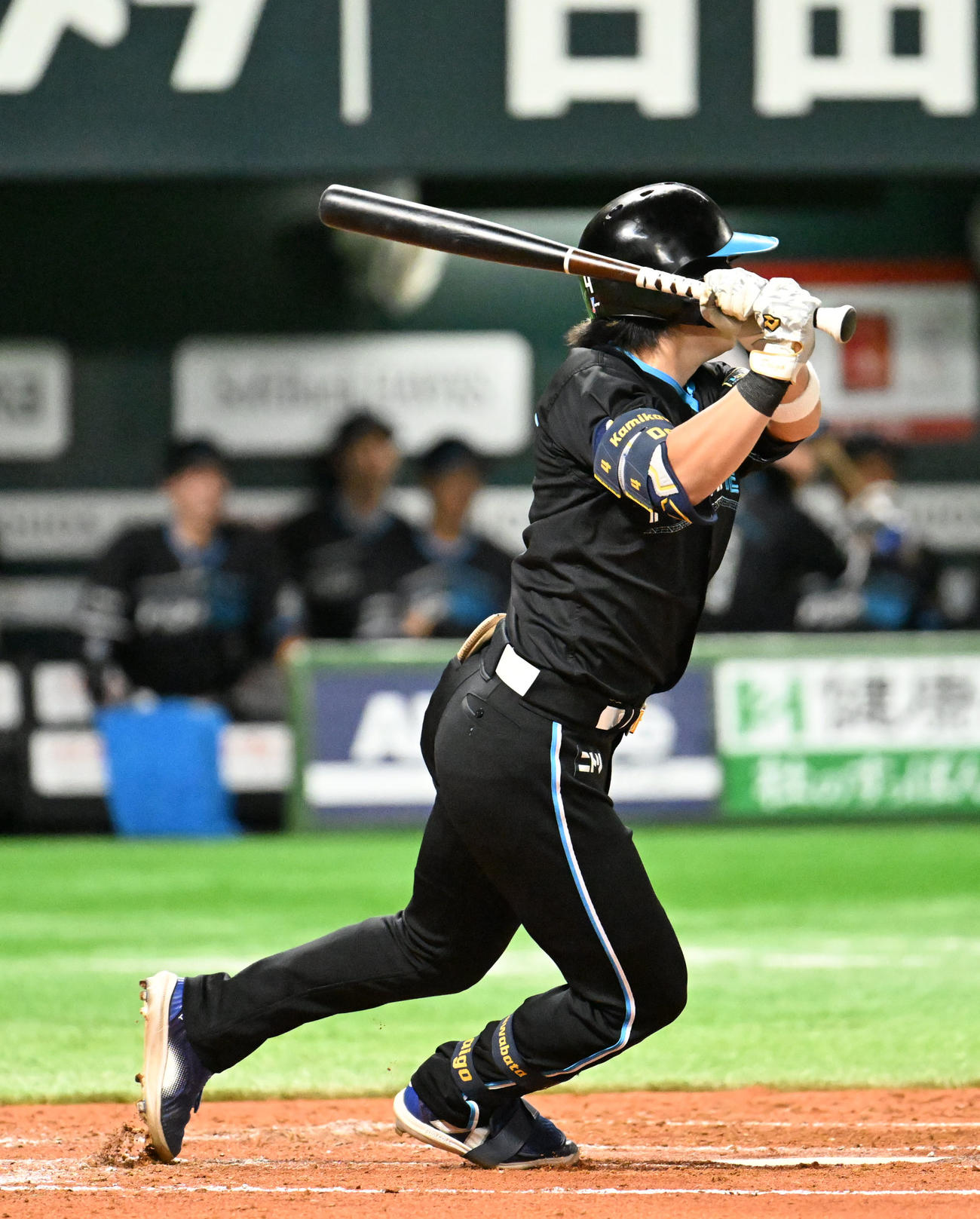 ソフトバンク対日本ハム　1回表日本ハム1死一、二塁、上川畑は安打を放ち満塁となる（撮影・林敢治）