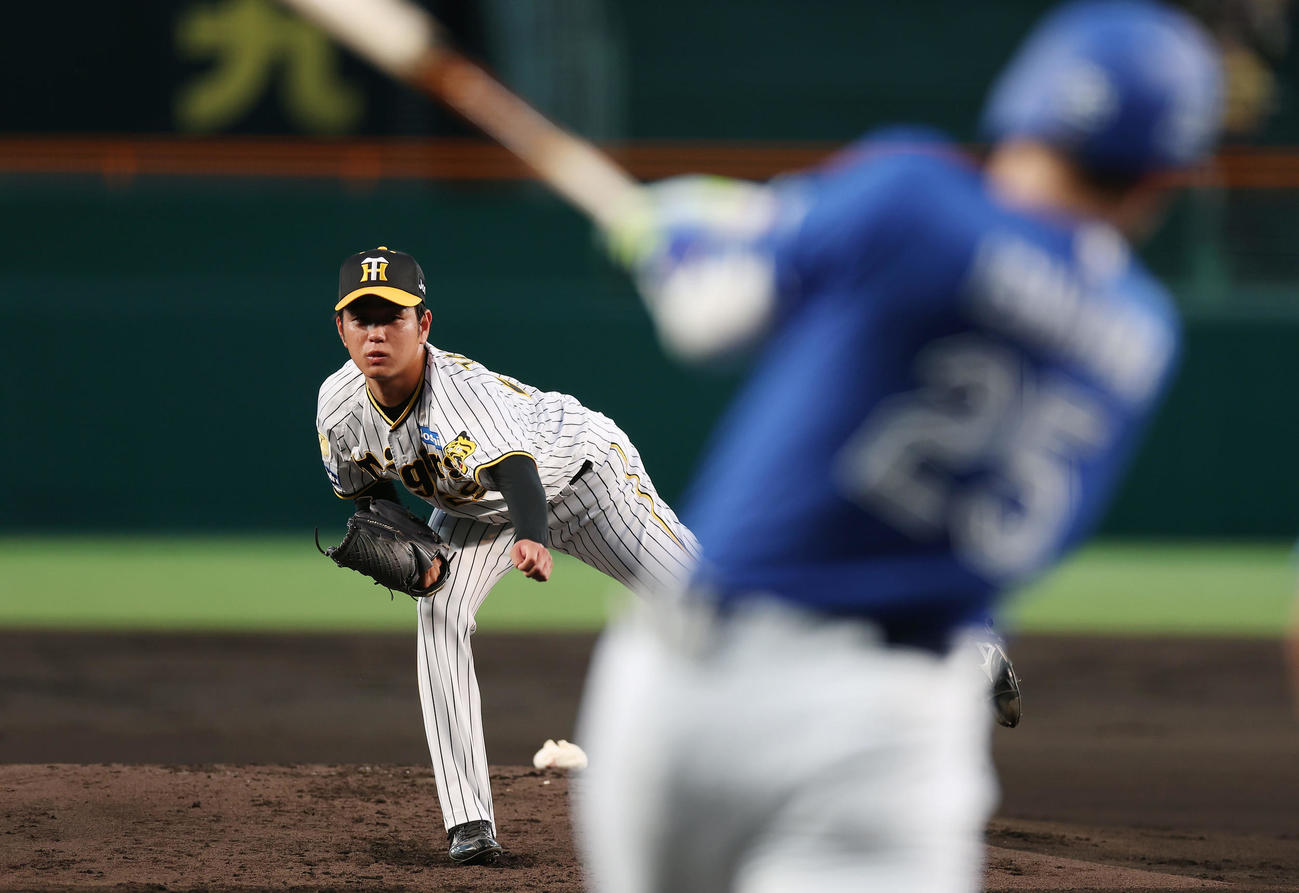 阪神対巨人　2回表中日1死、石川昂を右飛に仕留める高橋（撮影・前田充）