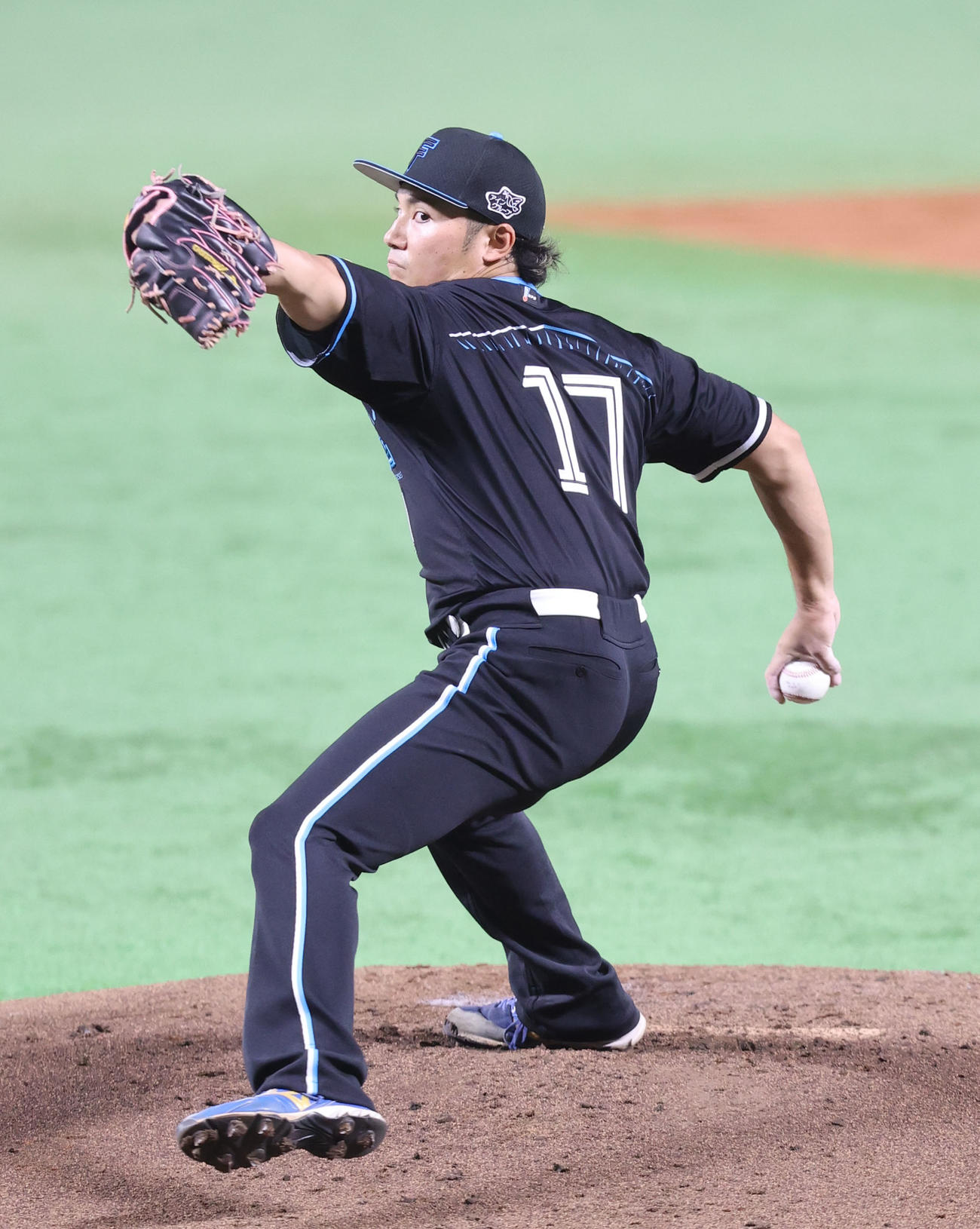 ソフトバンク対日本ハム　日本ハム先発の伊藤（撮影・鬼束羽瑠菜）