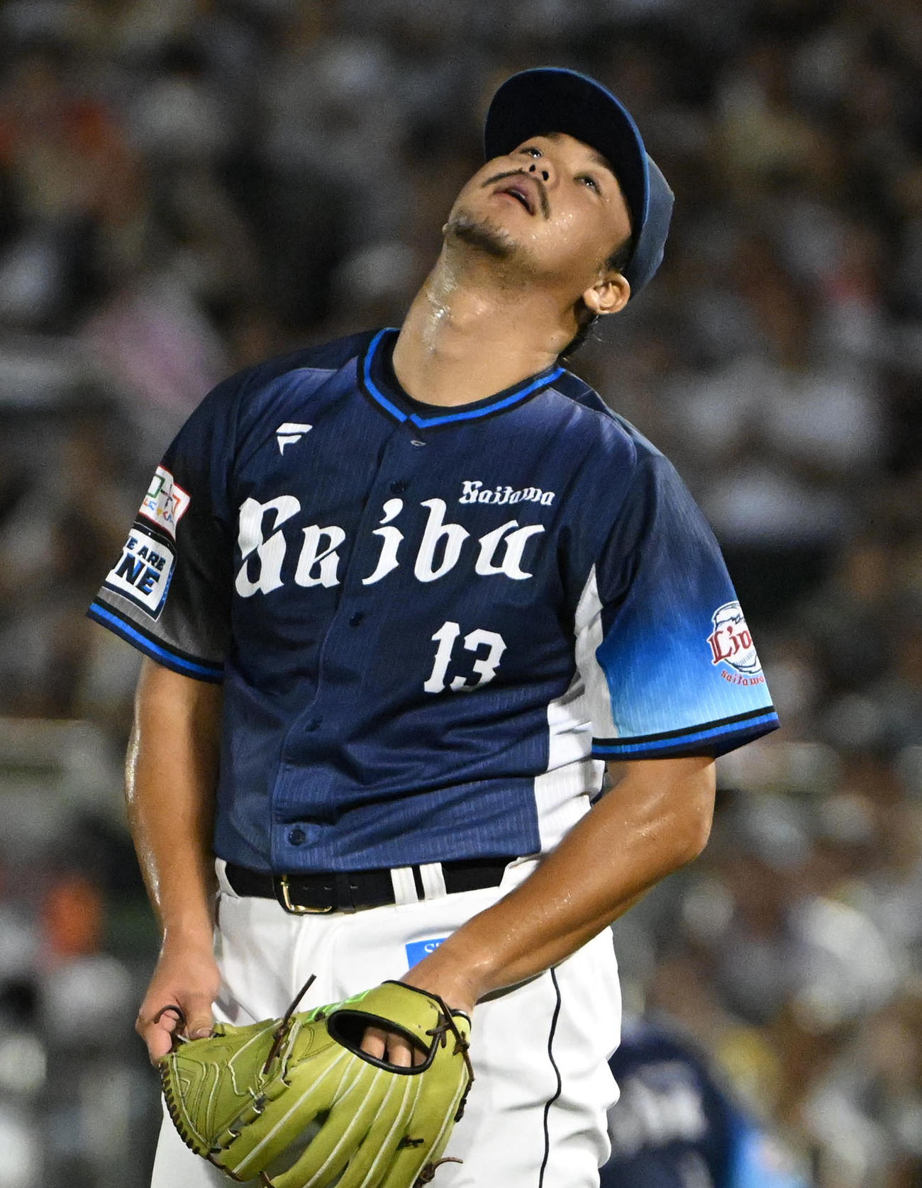 オリックス対西武　6回裏オリックス2死三塁、紅林に適時打を放たれ肩を落とす高橋（撮影・石井愛子）