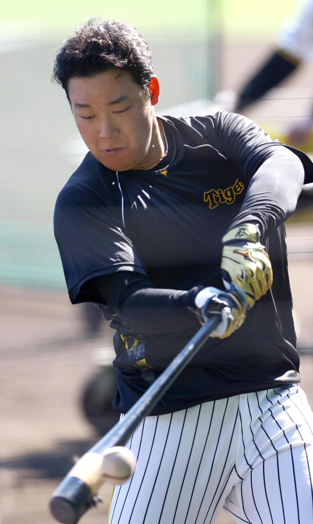 阪神対中日　試合前の練習に励む阪神大山（撮影・上山淳一）