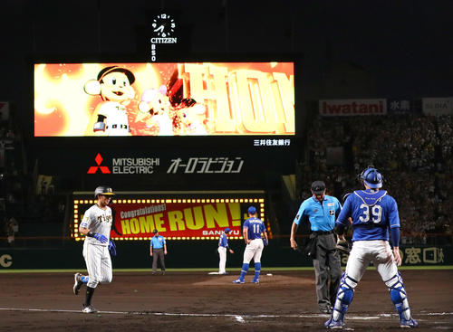 【阪神】“独り勝ち”?の状況に甲子園ドッと沸く 他球場の経過映され広島と巨人がビハインド - プロ野球 : 日刊スポーツ