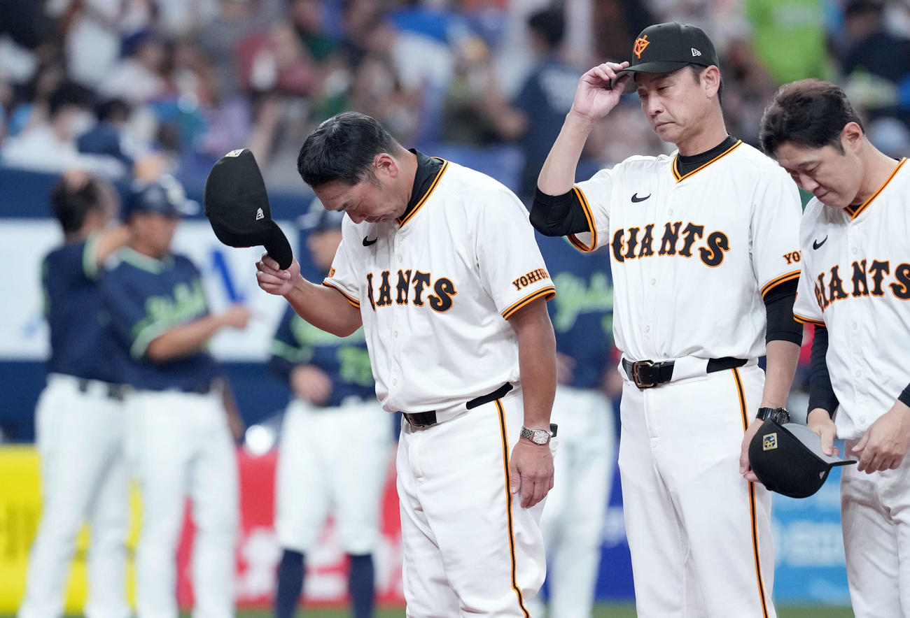 巨人対ヤクルト　ヤクルトに連敗を喫した巨人阿部監督（撮影・たえ見朱実）