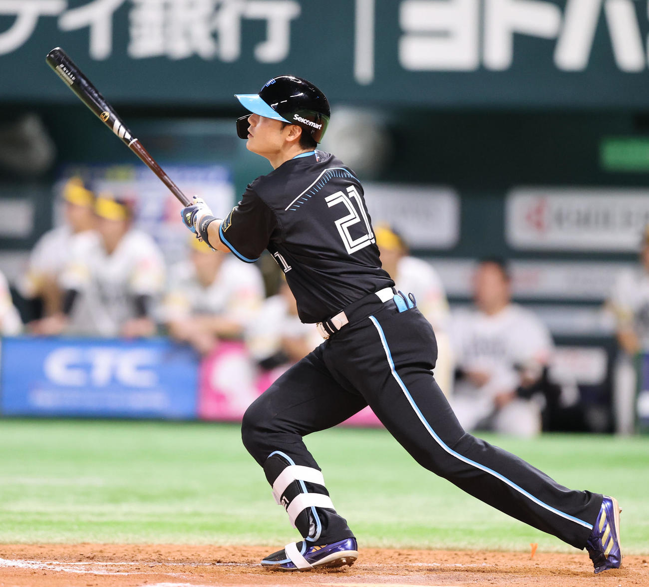 ソフトバンク対日本ハム　9回表日本ハム2死一塁、清宮は右越え2点本塁打を放つ（撮影・鬼束羽瑠菜）