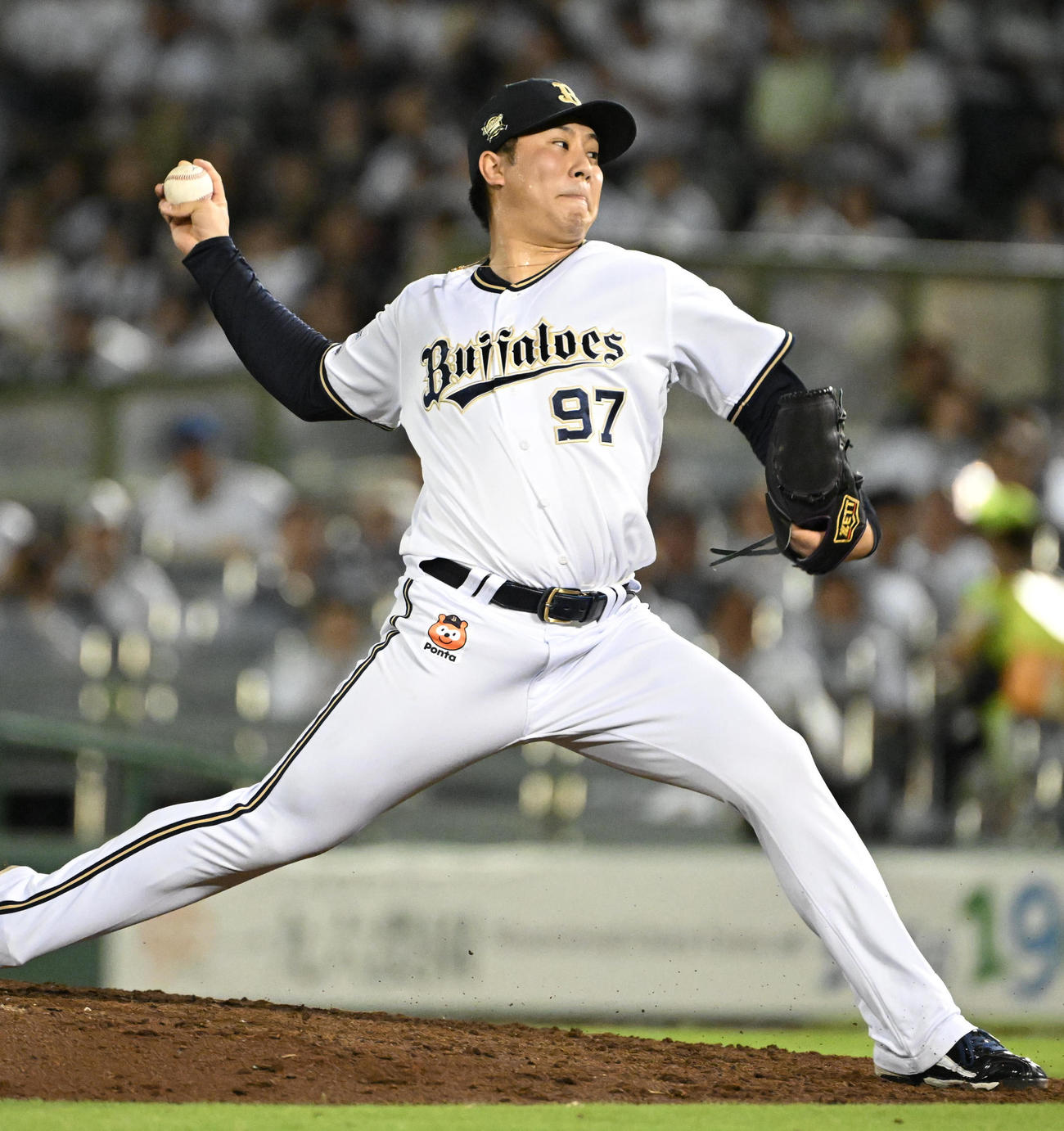 3日、西武戦に3番手で登板し、1イニングを無失点に抑えたオリックス古田島