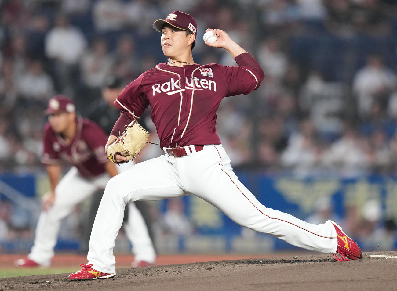 ロッテ対楽天　先発し力投する楽天藤井（撮影・鈴木みどり）