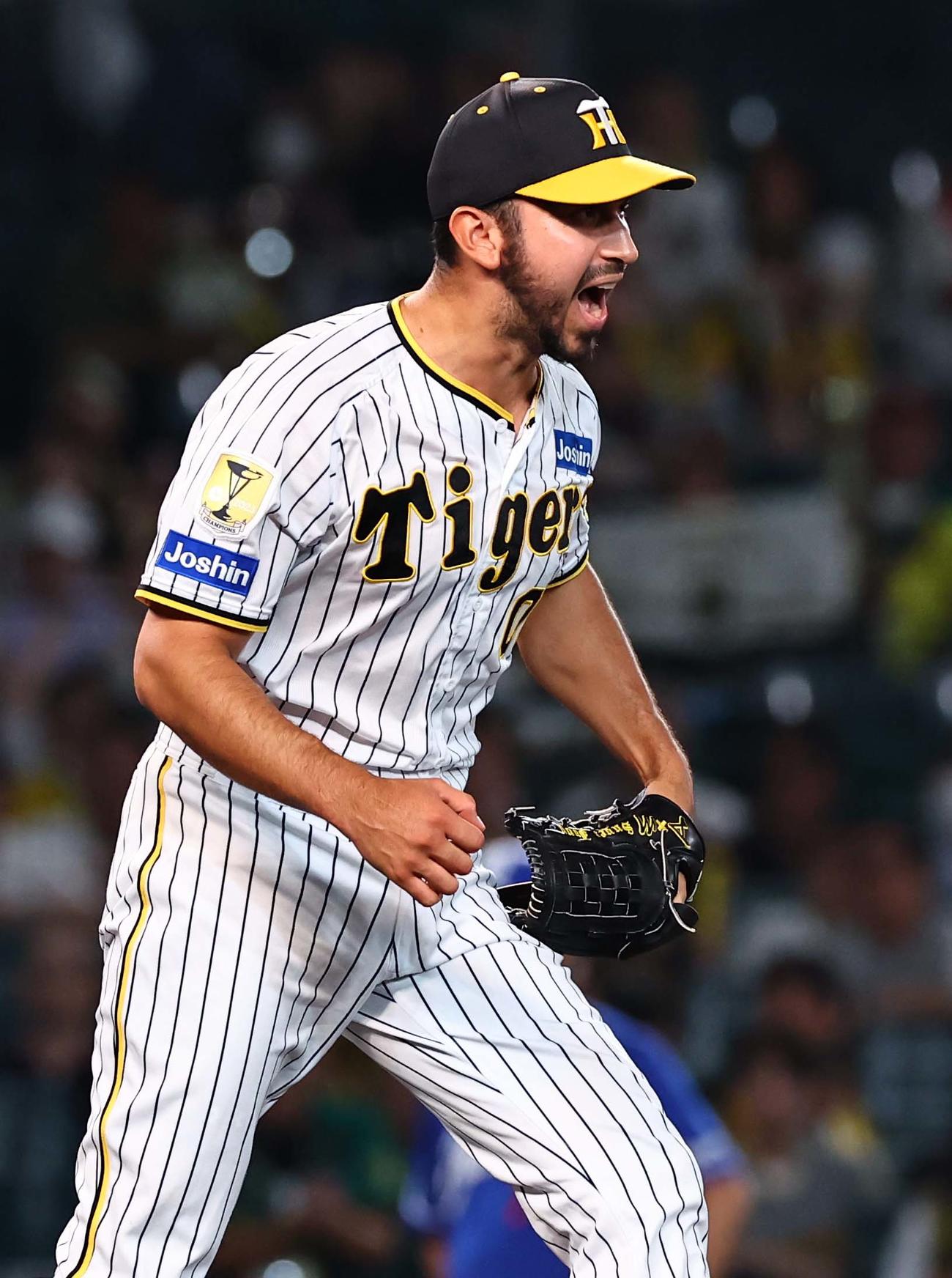 阪神対中日　ゲラは最後を締めて雄たけびを上げる（撮影・上田博志）