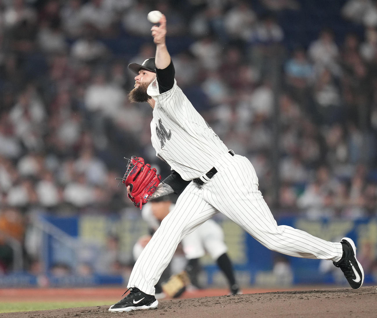 ロッテ対楽天　先発し力投するロッテ・カイケル（撮影・鈴木みどり）