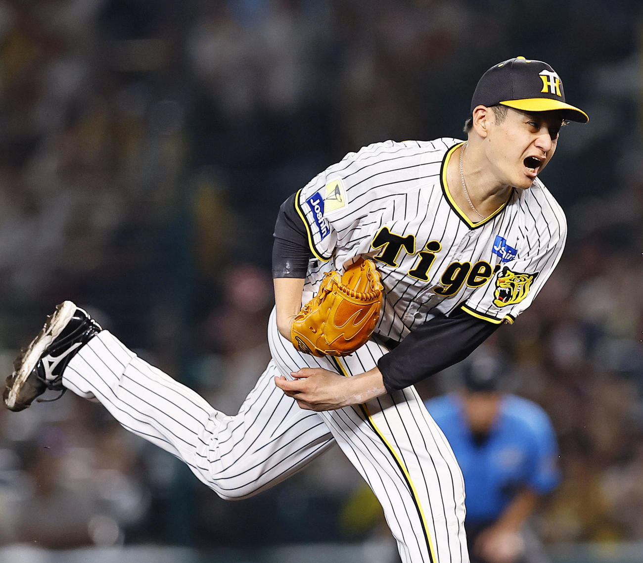 阪神対中日　5回、力投する阪神大竹（撮影・藤尾明華）