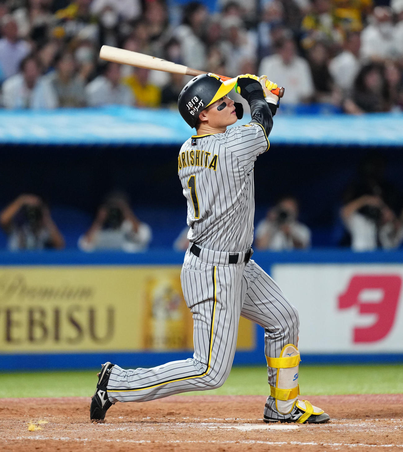 ヤクルト対阪神　5回表阪神無死一塁、二塁打を放つ森下（撮影・江口和貴）