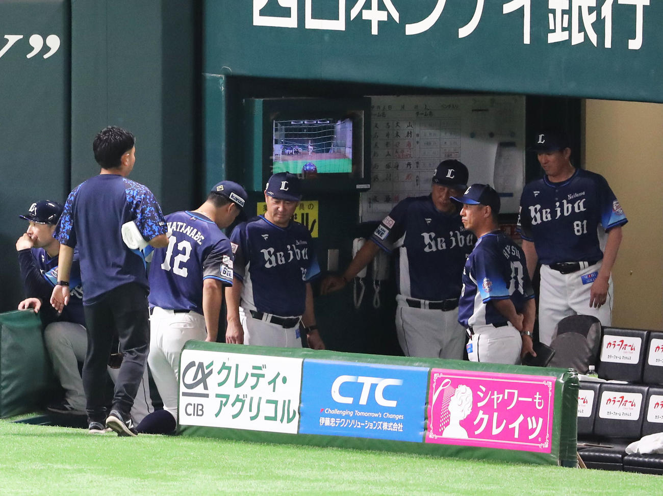 ソフトバンク対西武　6回裏前に渡辺勇太朗は一度マウンドに上がるも降板する（撮影・鬼束羽瑠菜）