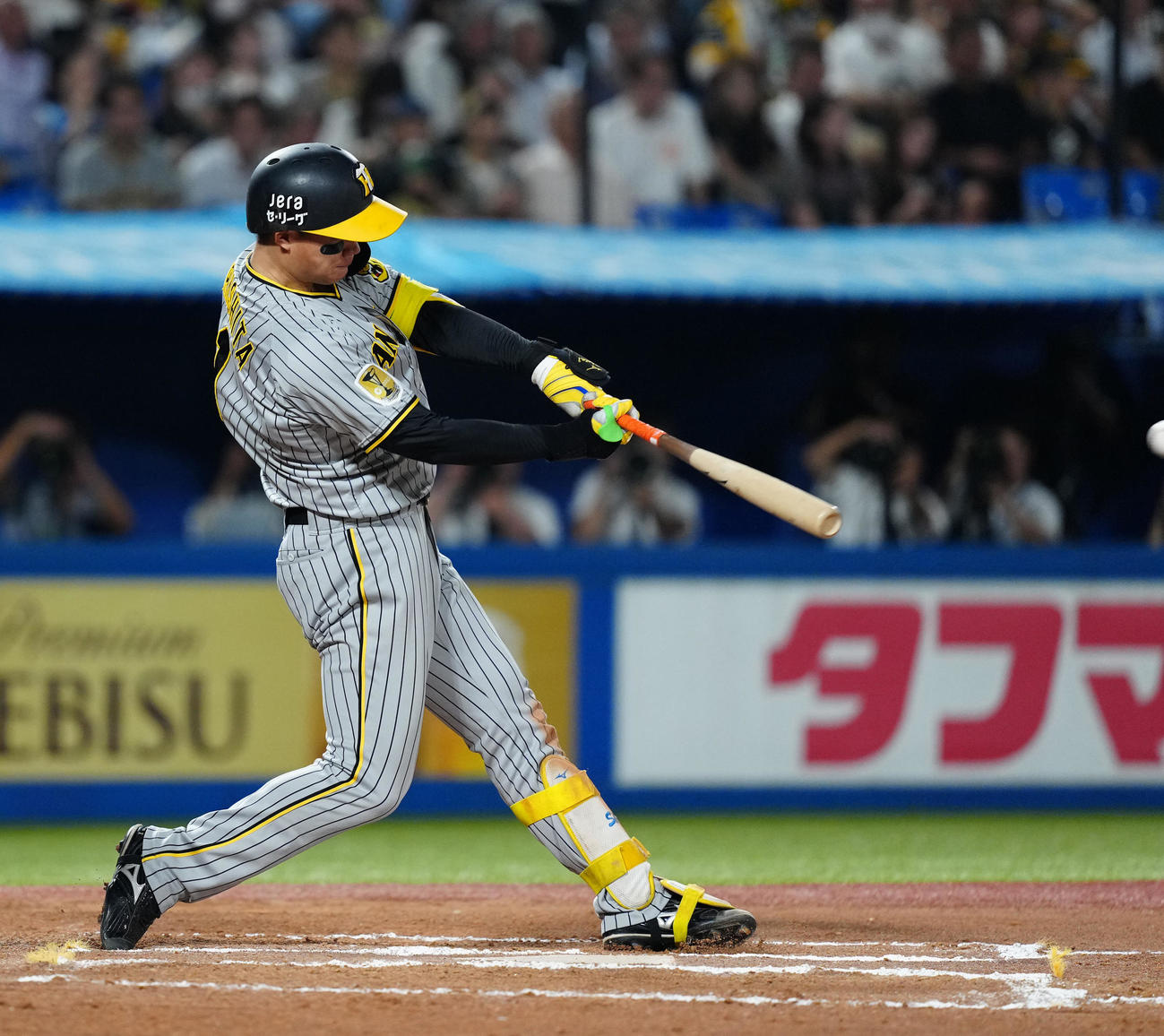 ヤクルト対阪神　6回表阪神2死一塁、左前打を放つ森下（撮影・江口和貴）
