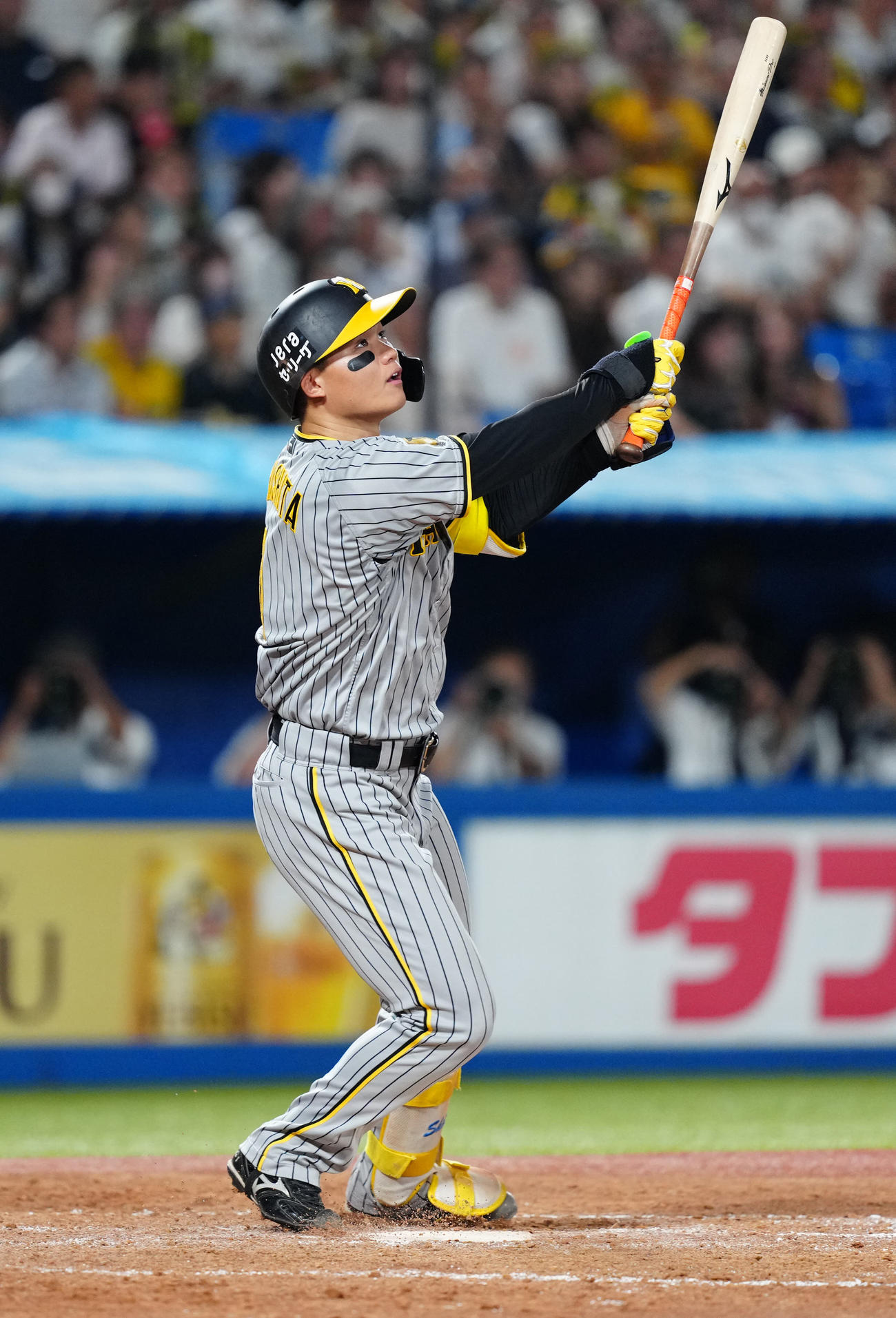 ヤクルト対阪神　5回表阪神無死一塁、二塁打を放つ森下（撮影・江口和貴）