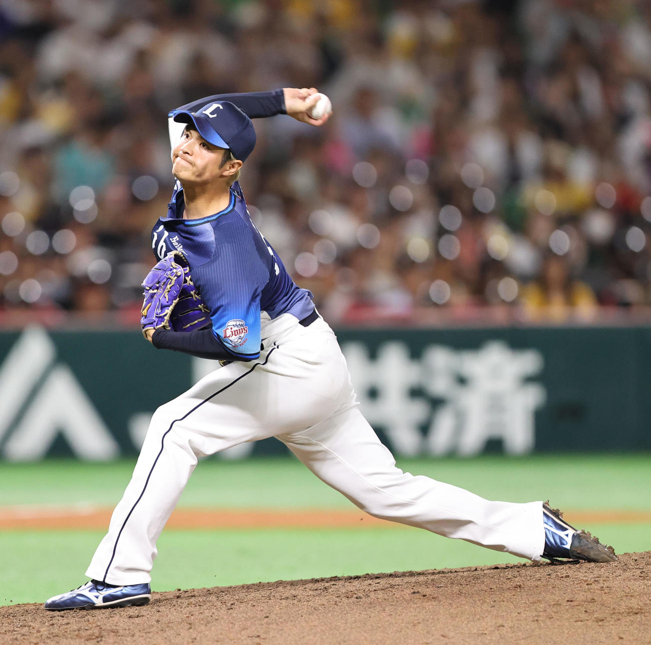 ソフトバンク対西武　8回に登板した甲斐野（撮影・梅根麻紀）