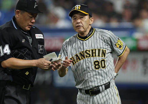 阪神】岡田監督、2戦連続デーゲームの広島に「この暑いのにきついや