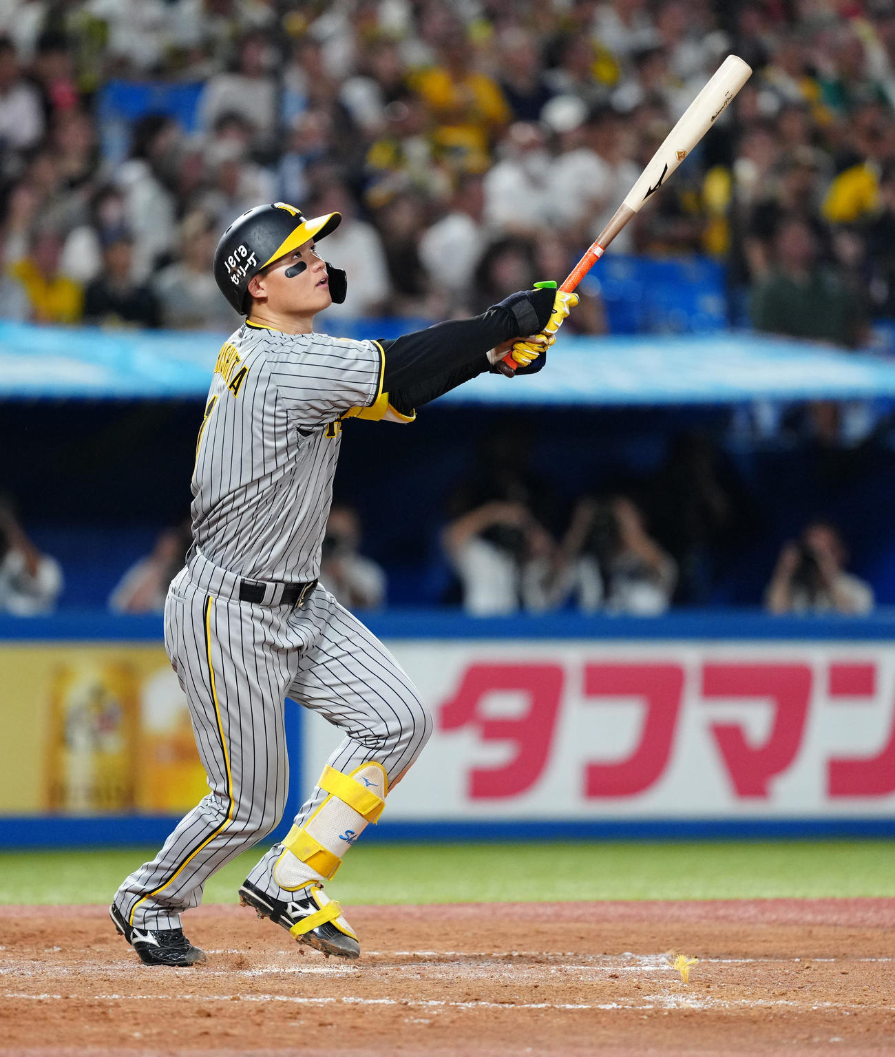 ヤクルト対阪神　5回表阪神無死一塁、二塁打を放つ森下（撮影・江口和貴）