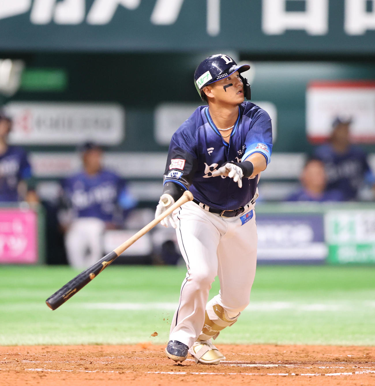 ソフトバンク対西武　4回表西武1死、佐藤龍は右中間に先制本塁打を放つ（撮影・梅根麻紀）
