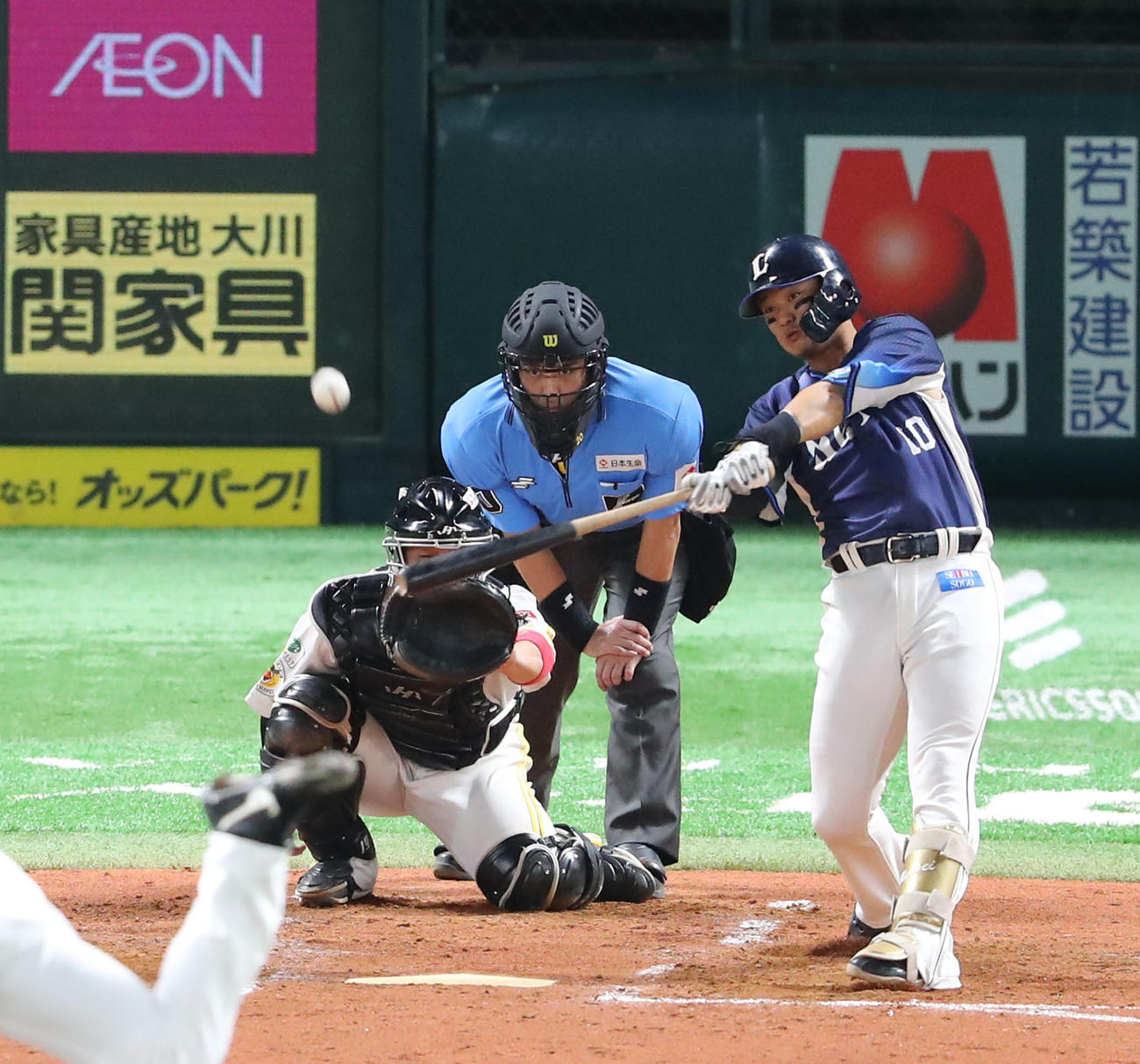 ソフトバンク対西武　4回表西武1死、佐藤龍は右中間に先制本塁打を放つ（撮影・鬼束羽瑠菜）