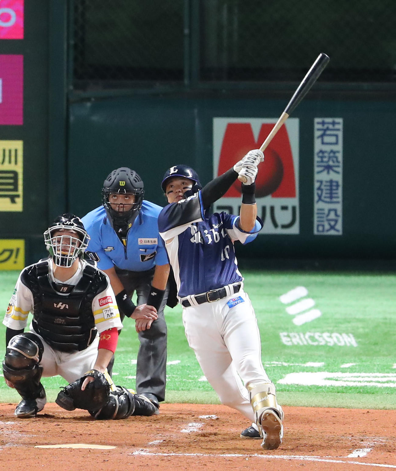 ソフトバンク対西武　4回表西武1死、佐藤龍は右中間に先制本塁打を放つ（撮影・鬼束羽瑠菜）