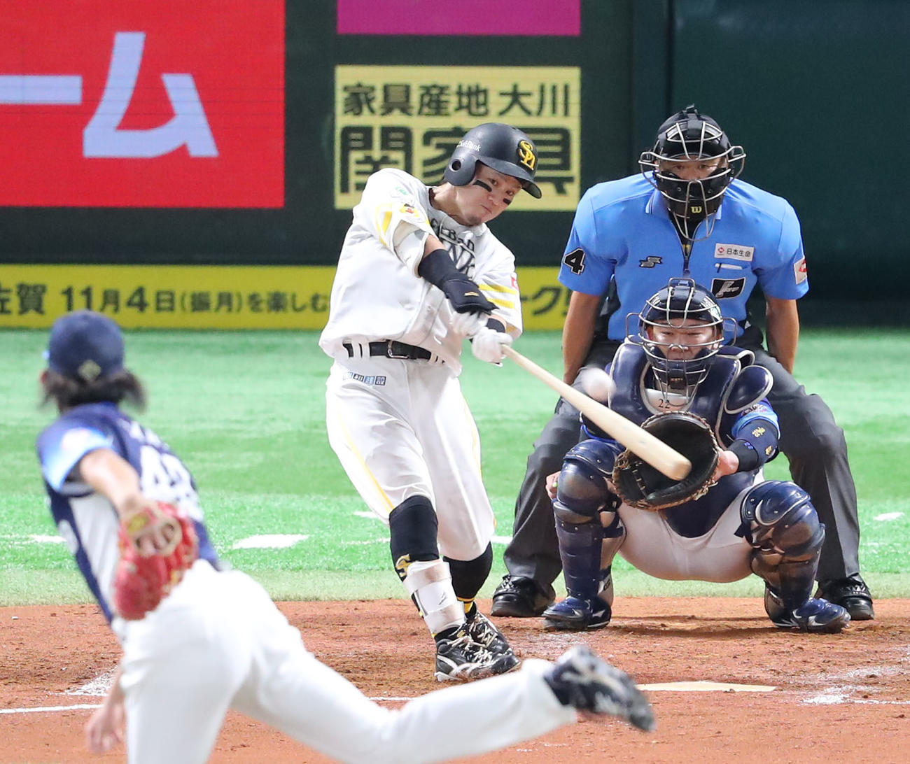 ソフトバンク対西武　3回裏ソフトバンク無死、牧原大は右越えに同点となる本塁打を放つ（撮影・梅根麻紀）