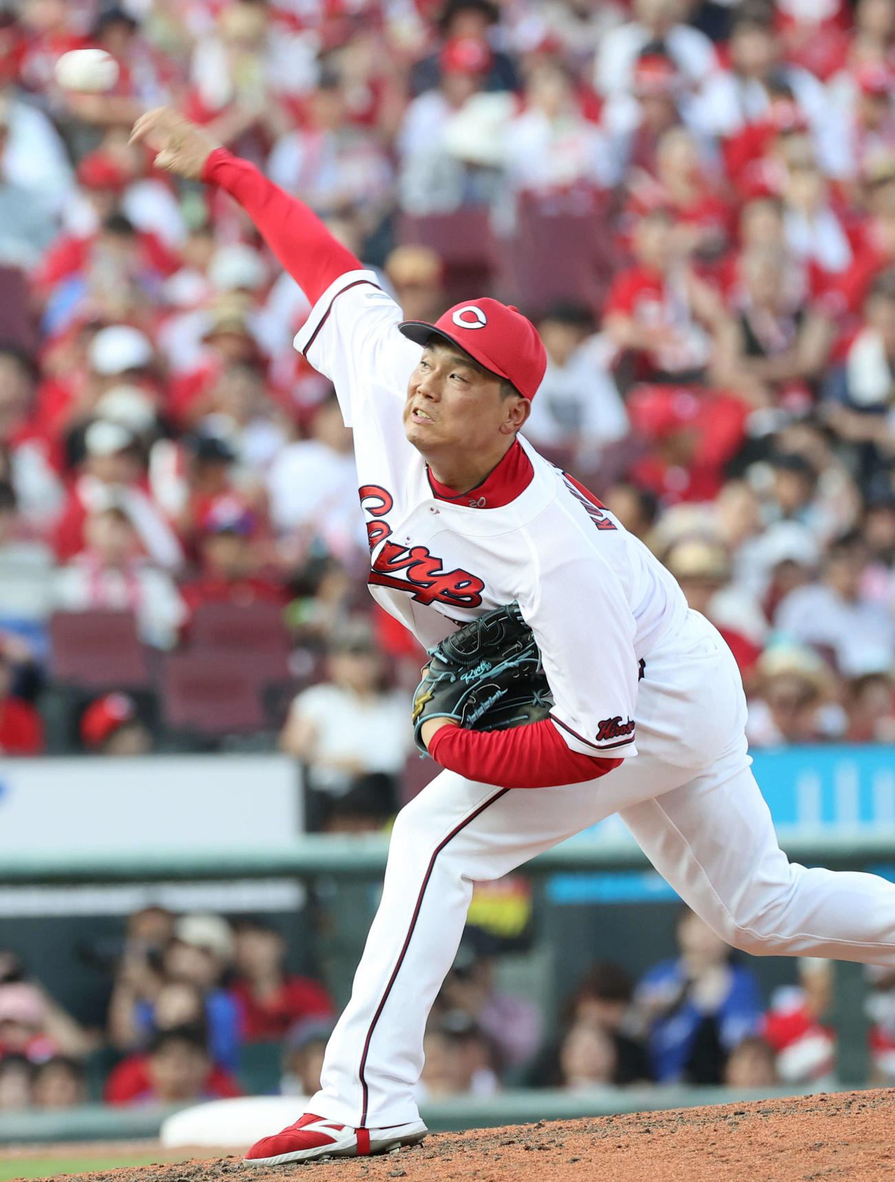 広島対中日　9回表中日、広島抑えの栗林（撮影・加藤孝規）