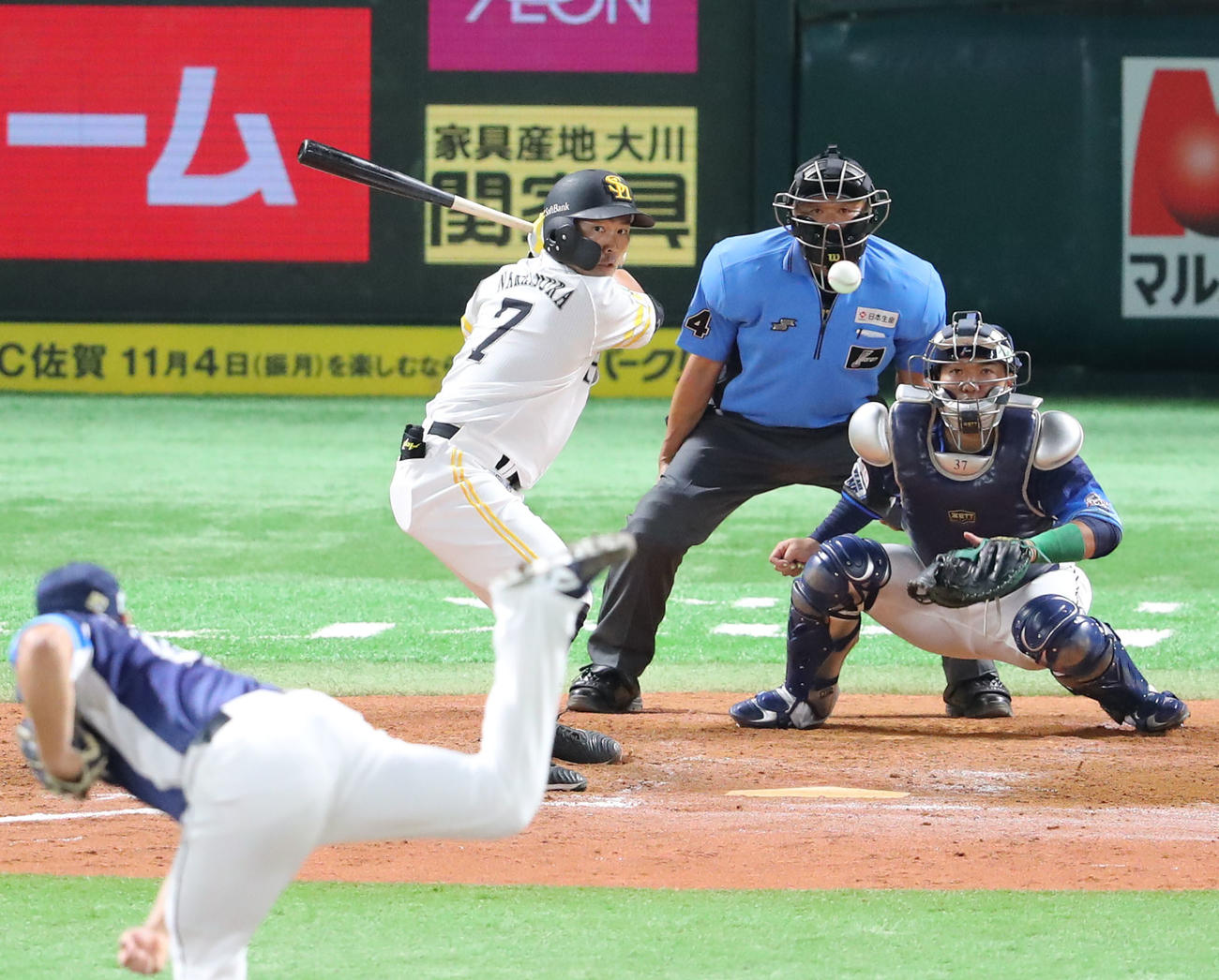 ソフトバンク対西武　8回裏ソフトバンク1死、中村晃は見逃しの三振に終わる（撮影・梅根麻紀）