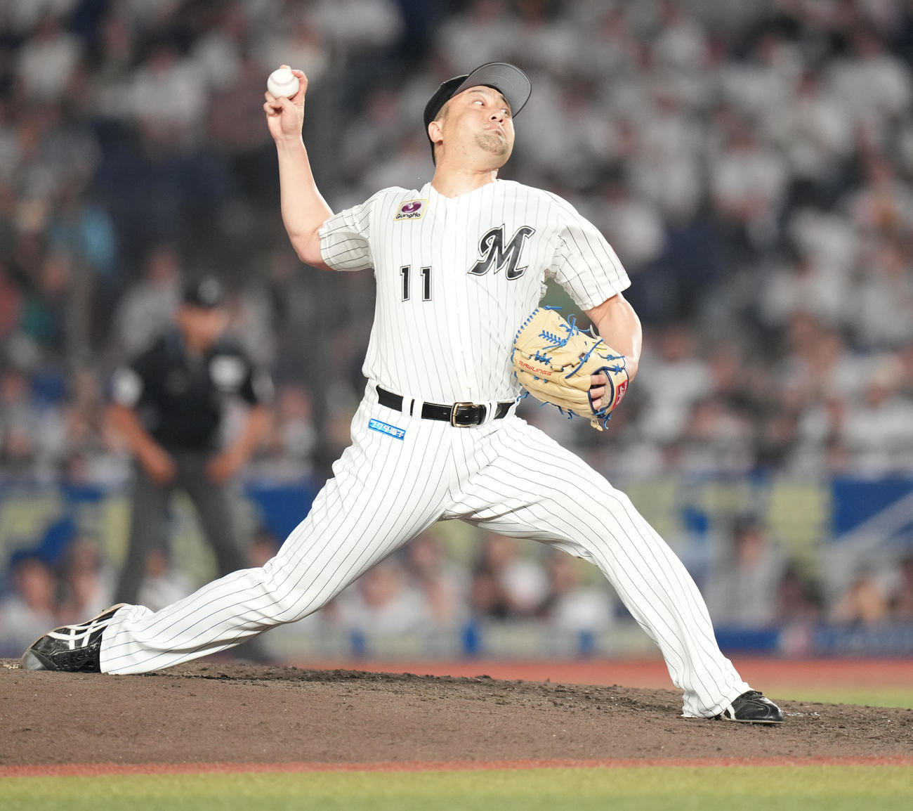ロッテ対楽天　9回表から4番手で登板したロッテ沢村（撮影・鈴木みどり）
